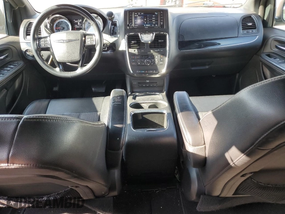 2015 Chrysler Town & Country S with VIN 2C4RC1HGXFR711774, listed as a Copart auction lot 44637975 with 137,602 mi miles and Salvage Title. Bid and sale history available at DreamBid. Image 8.