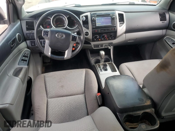 2013 Toyota Tacoma z VIN 5TFMU4FN1DX016379, wystawiony jako Copart lot #57460865 z przebiegiem 174 821 mil mil oraz Szkoda całkowita • Salvage title. Historia ofert i sprzedaży dostępna na DreamBid. Obrazek 8.