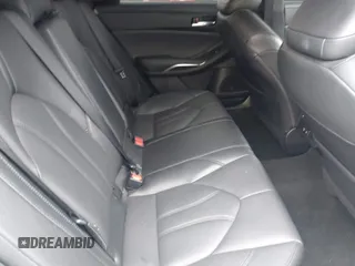 2022 Toyota Avalon XLE z VIN 4T1JZ1FB2NU073049, wystawiony jako IAAI lot #41506550 z przebiegiem 52 073 mil mil oraz . Historia ofert i sprzedaży dostępna na DreamBid. Obrazek 8.