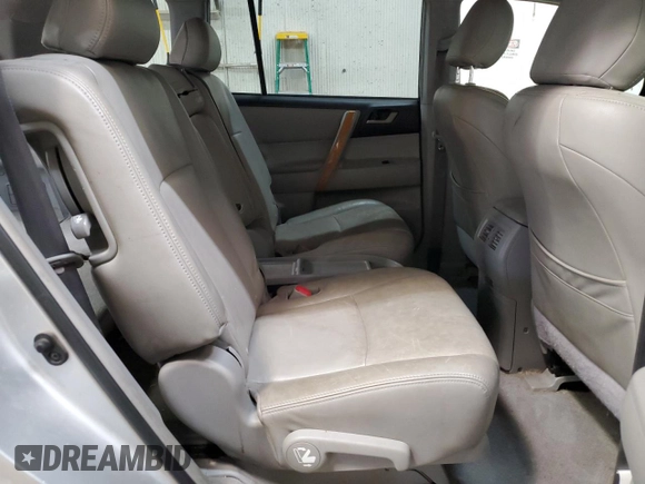 2008 Toyota Highlander z VIN JTEEW41A782011527, wystawiony jako Copart lot #81397624 z przebiegiem 187 196 mil mil oraz Czysty tytuł • Clean title. Historia ofert i sprzedaży dostępna na DreamBid. Obrazek 11.