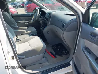 2008 Toyota Sienna CE z VIN 5TDZK23C58S155686, wystawiony jako IAAI lot #42420657 z przebiegiem Nie podano mil oraz . Historia ofert i sprzedaży dostępna na DreamBid. Obrazek 5.