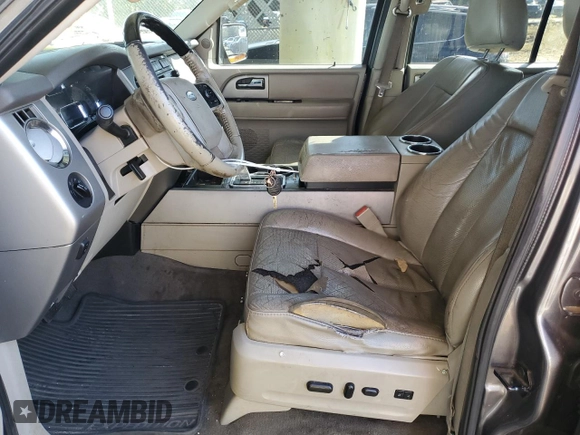 2013 Ford Expedition Limited z VIN 1FMJU1K55DEF46031, wystawiony jako Copart lot #78172154 z przebiegiem 261 826 mil mil oraz Szkody całkowita. Historia ofert i sprzedaży dostępna na DreamBid. Obrazek 7.