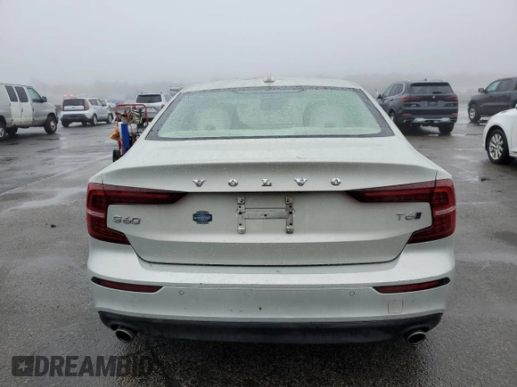 2021 Volvo S60 Momentum with VIN 7JRA22TK9MG093235, listed as a Copart auction lot 77105143 with 27,141 mi miles. Bid and sale history available at carsss.com. Image 6.