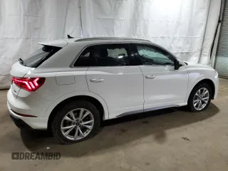 2023 Audi Q3 S line Premium z VIN WA1DECF35P1103144, wystawiony jako Copart lot #55623225 z przebiegiem 41 088 mil mil oraz Tytuł czysty. Historia ofert i sprzedaży dostępna na DreamBid. Obrazek 3.