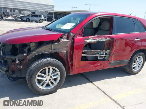 2015 Kia Sorento LX with VIN 5XYKT3A63FG630456, listed as a IAAI auction lot 41817900 with 102,382 mi miles. Bid and sale history available at carsss.com. Image 6.