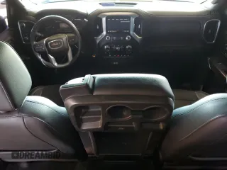 2020 GMC Sierra 2500HD SLT z VIN 1GT49NEY9LF158129, wystawiony jako Copart lot #87960905 z przebiegiem 86 342 mil mil oraz Szkoda całkowita • Salvage title. Historia ofert i sprzedaży dostępna na DreamBid. Obrazek 8.