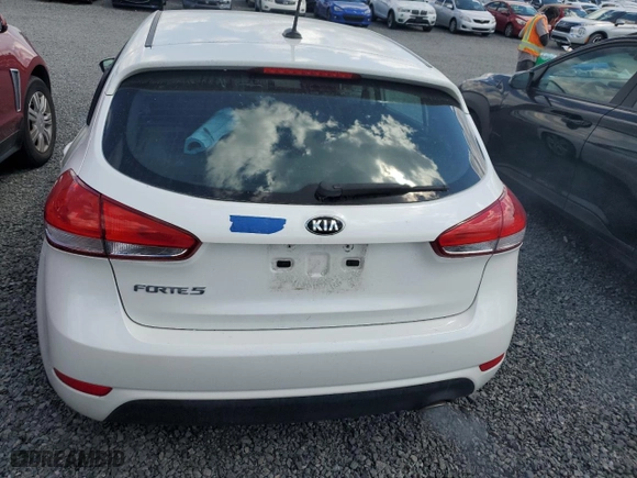2016 Kia Forte 5-Door LX with VIN KNAFK5A81G5582884, listed as a Copart auction lot 74133944 with 8,861 mi miles and Salvage Title. Bid and sale history available at carsss.com. Image 6.
