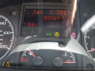 2014 Ram ProMaster Cargo z VIN 3C6TRVAG3EE112325, wystawiony jako IAAI lot #42352470 z przebiegiem 165 564 mil mil oraz . Historia ofert i sprzedaży dostępna na DreamBid. Obrazek 15.