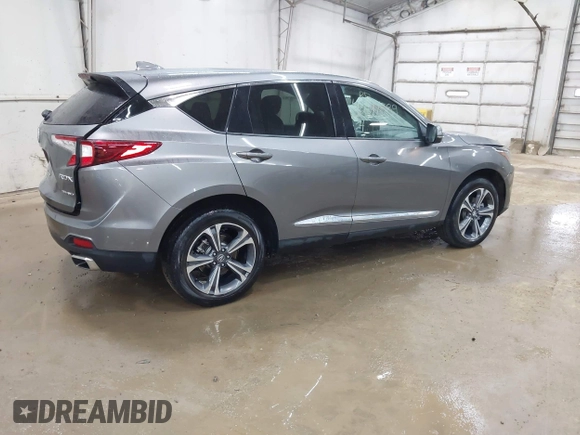 2024 Acura RDX Advance with VIN 5J8TC2H70RL032588, listed as a IAAI auction lot 42517589 with 9,517 mi miles and . Bid and sale history available at DreamBid. Image 4.