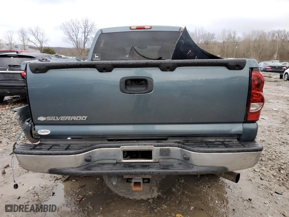 2007 Chevrolet Silverado 2500HD Classic LT3 with VIN 1GCHK23D47F129728, listed as a Copart auction lot 86923564 with 318,855 mi miles and Non Repairable. Bid and sale history available at carsss.com. Image 6.