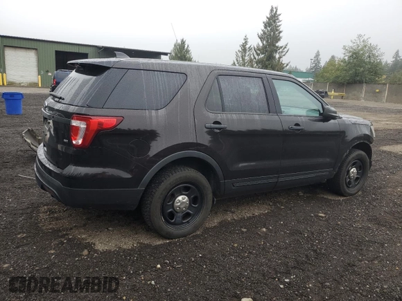2016 Ford Police Interceptor Utility z VIN 1FM5K8AR3GGC26610, wystawiony jako Copart lot #72047714 z przebiegiem 67 551 mil mil oraz Nie do naprawy • Non repairable. Historia ofert i sprzedaży dostępna na DreamBid. Obrazek 3.