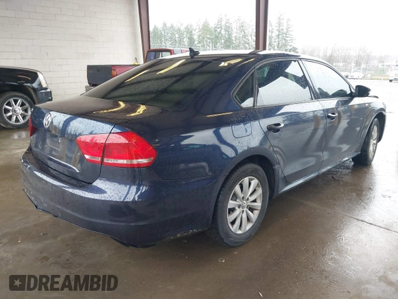 2014 Volkswagen Passat S с VIN 1VWAP7A32EC017712, выставлен на аукционе IAAI как лот 41846586 с пробегом 70 387 миль миль и . История ставок и продаж доступна на DreamBid. Изображение 4.