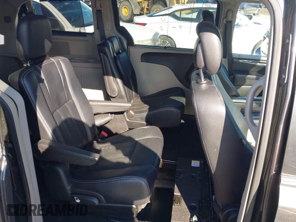 2016 Chrysler Town & Country Touring with VIN 2C4RC1BG5GR207496, listed as a IAAI auction lot 41908883 with 68,910 mi miles. Bid and sale history available at carsss.com. Image 8.