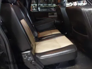 2010 Ford Expedition Max Eddie Bauer с VIN 1FMJK1J50AEB54836, выставлен на аукционе IAAI как лот 40924121 с пробегом 194 545 миль миль и . История ставок и продаж доступна на DreamBid. Изображение 8.