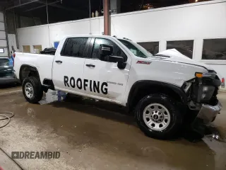 2020 Chevrolet Silverado 3500HD Work Truck with VIN 1GC4YSEY1LF206899, listed as a Copart auction lot 88090835 with 159,212 mi miles and Salvage Title. Bid and sale history available at carsss.com. Image 4.