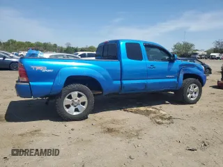 2008 Toyota Tacoma with VIN 5TEUU42N38Z571192, listed as a Copart auction lot 53450395 with 105,683 mi miles and Salvage Title. Bid and sale history available at DreamBid. Image 3.