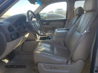 2008 GMC Yukon SLT w/4SB with VIN 1GKFC130X8R182451, listed as a Copart auction lot 42190945 with 252,407 mi miles and Non Repairable. Bid and sale history available at carsss.com. Image 7.