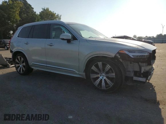 2021 Volvo XC90 Inscription with VIN YV4A221L0M1696729, listed as a Copart auction lot 69058114 with 67,978 mi miles and Salvage title. Bid and sale history available at DreamBid. Image 4.
