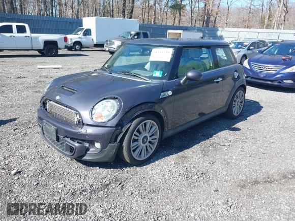 2012 MINI Hardtop S z VIN WMWSV3C51CTY16444, wystawiony jako IAAI lot #41934230 z przebiegiem 122 261 mil mil oraz . Historia ofert i sprzedaży dostępna na DreamBid. Obrazek 2.