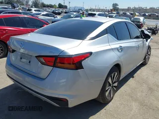 2022 Nissan Altima 2.5 SV with VIN 1N4BL4DV3NN380173, listed as a IAAI auction lot 41861588 with 56,608 mi miles. Bid and sale history available at carsss.com. Image 4.