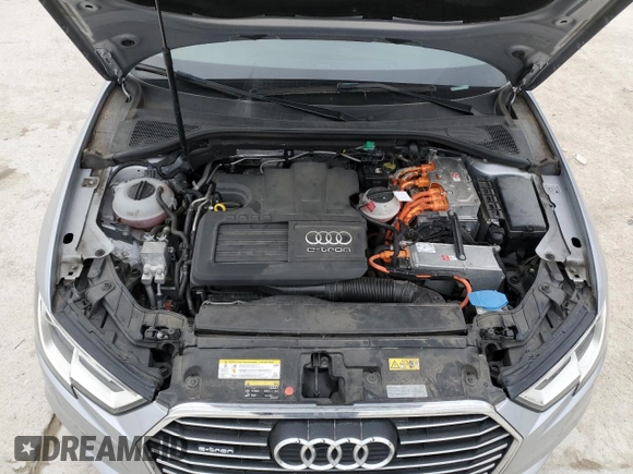 2017 Audi A3 e-tron Sportback Premium z VIN WAUUPBFF9HA098386, wystawiony jako Copart lot #46338015 z przebiegiem 69 401 mil mil oraz Czysty tytuł • Clean title. Historia ofert i sprzedaży dostępna na DreamBid. Obrazek 11.