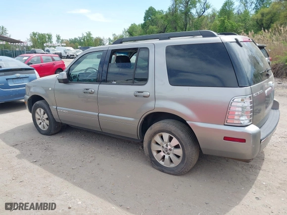 2008 Mercury Mountaineer with VIN 4M2EU47EX8UJ06182, listed as a IAAI auction lot 42104679 with 121,918 mi miles. Bid and sale history available at carsss.com. Image 3.