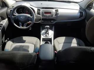 2015 Kia Sportage LX z VIN KNDPB3AC9F7676059, wystawiony jako Copart lot #54330655 z przebiegiem 160 346 mil mil oraz Szkoda całkowita • Salvage title. Historia ofert i sprzedaży dostępna na DreamBid. Obrazek 8.