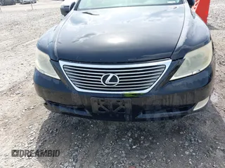 2007 Lexus LS 460 with VIN JTHBL46F475037342, listed as a IAAI auction lot 42027382 with 262,434 mi miles. Bid and sale history available at carsss.com. Image 12.