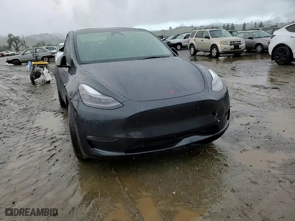 2024 Tesla Model Y Long Range with VIN 7SAYGDEE8RF060376, listed as a Copart auction lot 49480795 with 8,644 mi miles and Salvage Title. Bid and sale history available at carsss.com. Image 11.