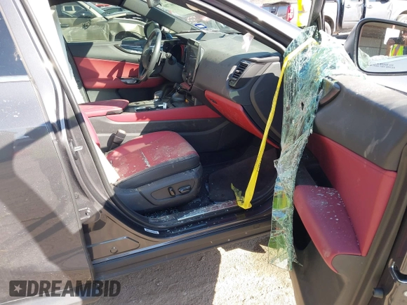2024 Lexus NX 350h Premium z VIN 2T2GKCEZ4RC023717, wystawiony jako IAAI lot #41667789 z przebiegiem Nie podano mil oraz . Historia ofert i sprzedaży dostępna na DreamBid. Obrazek 5.