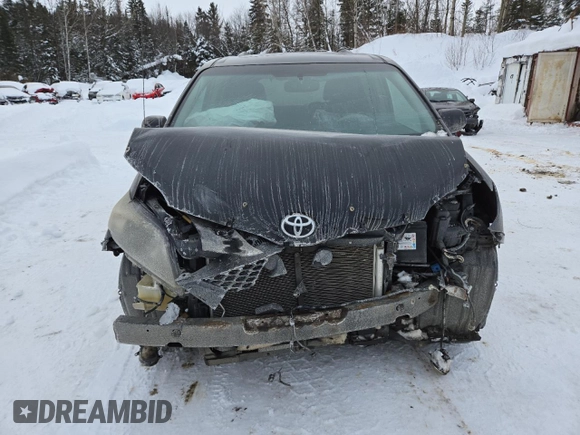 2013 Toyota Sienna SE z VIN 5TDXK3DC1DS363215, wystawiony jako Copart lot #43963015 z przebiegiem Nie podano mil oraz Szkoda całkowita • Salvage title. Historia ofert i sprzedaży dostępna na DreamBid. Obrazek 5.
