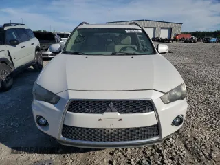 2011 Mitsubishi Outlander SE z VIN JA4AS3AW4BU017490, wystawiony jako Copart lot #55404334 z przebiegiem 168 345 mil mil oraz Czysty tytuł • Clean title. Historia ofert i sprzedaży dostępna na DreamBid. Obrazek 5.