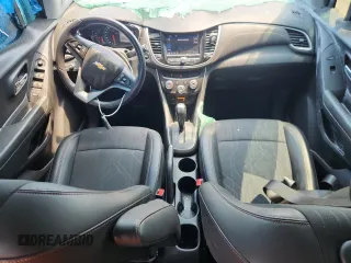 2022 Chevrolet Trax LT z VIN KL7CJLSMXNB512269, wystawiony jako Copart lot #58985375 z przebiegiem 20 906 mil mil oraz Szkoda całkowita • Salvage title. Historia ofert i sprzedaży dostępna na DreamBid. Obrazek 8.