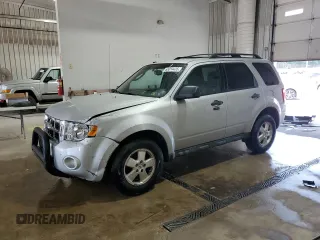 2012 Ford Escape XLT z VIN 1FMCU9D75CKC35544, wystawiony jako Copart lot #65014435 z przebiegiem 135 740 mil mil oraz Szkoda całkowita • Salvage title. Historia ofert i sprzedaży dostępna na DreamBid. Obrazek 1.