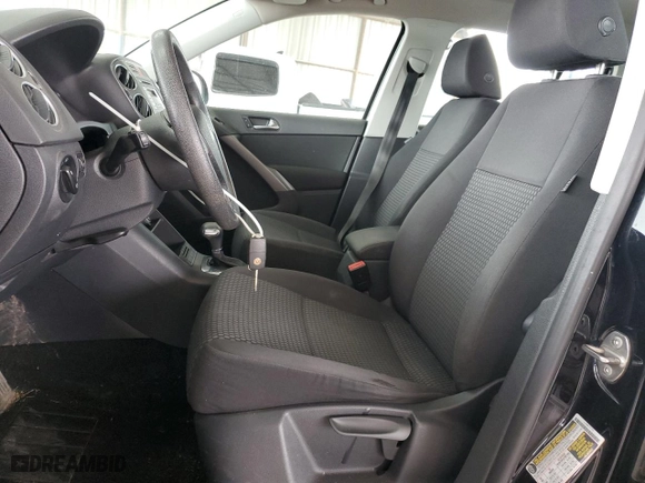 2009 Volkswagen Tiguan S with VIN WVGAV75N29W509760, listed as a Copart auction lot 44128015 with 186,704 mi miles and Non Repairable. Bid and sale history available at carsss.com. Image 7.
