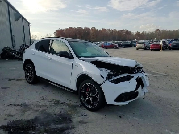 2024 Alfa Romeo Stelvio Veloce with VIN ZASPAKBN6R7D71708, listed as a Copart auction lot 78772694 with 13,044 mi miles and Salvage Title. Bid and sale history available at carsss.com. Image 14.