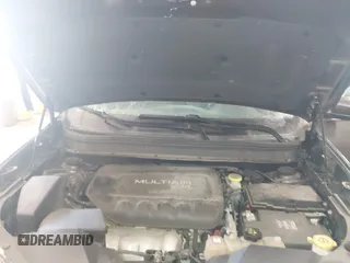 2019 Jeep Cherokee Latitude Plus with VIN 1C4PJMLB1KD139940, listed as a IAAI auction lot 41754134 with 113,237 mi miles. Bid and sale history available at carsss.com. Image 10.