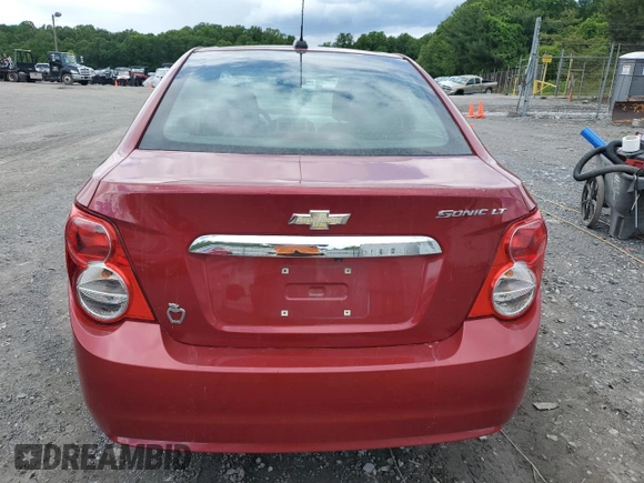 2016 Chevrolet Sonic LT z VIN 1G1JC5SG4G4175558, wystawiony jako Copart lot #57991275 z przebiegiem 133 497 mil mil oraz Szkoda całkowita • Salvage title. Historia ofert i sprzedaży dostępna na DreamBid. Obrazek 6.