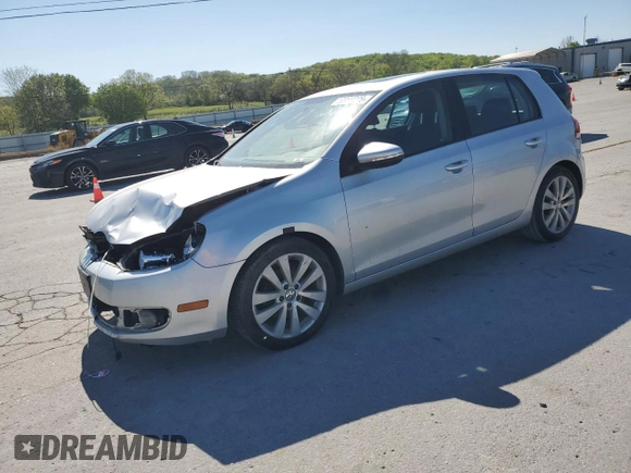 2013 Volkswagen Golf TDI w/Sunroof & Nav z VIN WVWNM7AJ0DW023226, wystawiony jako Copart lot #50958295 z przebiegiem 97 784 mil mil oraz Czysty tytuł • Clean title. Historia ofert i sprzedaży dostępna na DreamBid. Obrazek 1.
