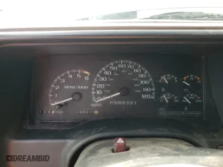 1999 GMC Denali with VIN 1GKEK13R0XR915053, listed as a Copart auction lot 49241145 with 2,664,121 mi miles and Salvage Title. Bid and sale history available at carsss.com. Image 9.