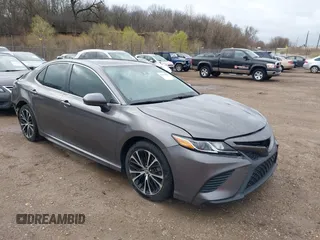2019 Toyota Camry LE z VIN 4T1B11HK6KU193067, wystawiony jako IAAI lot #42039431 z przebiegiem 101 365 mil mil oraz . Historia ofert i sprzedaży dostępna na DreamBid. Obrazek 1.