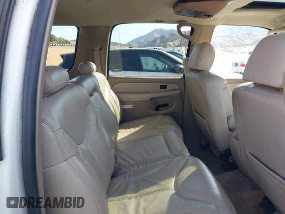 2001 GMC Yukon XL SLE with VIN 3GKFK16TX1G276201, listed as a IAAI auction lot 41537220 with 150,495 mi miles. Bid and sale history available at carsss.com. Image 8.