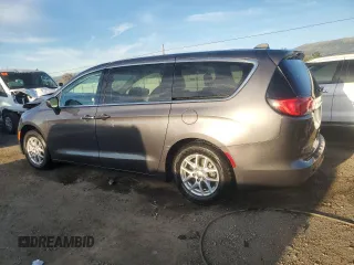 2023 Chrysler Voyager LX z VIN 2C4RC1CG1PR551857, wystawiony jako Copart lot #46669435 z przebiegiem 44 752 mil mil oraz Nie do naprawy • Non repairable. Historia ofert i sprzedaży dostępna na DreamBid. Obrazek 2.
