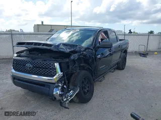 2018 Toyota Tundra 4WD SR5 with VIN 5TFDY5F12JX762827, listed as a IAAI auction lot 40815891 with 121,819 mi miles. Bid and sale history available at carsss.com. Image 18.
