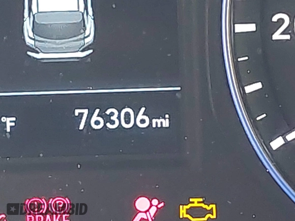 2018 Hyundai Kona Limited with VIN KM8K33A52JU174184, listed as a IAAI auction lot 41979223 with 76,306 mi miles. Bid and sale history available at carsss.com. Image 15.