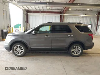 2013 Ford Explorer XLT with VIN 1FM5K8D83DGA27149, listed as a IAAI auction lot 41786382 with 379,495 mi miles and . Bid and sale history available at carsss.com. Image 14.