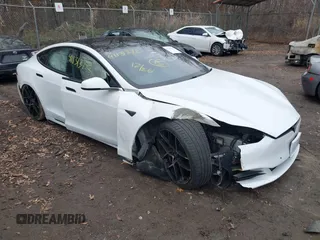 2020 Tesla Model S Long Range with VIN 5YJSA1E23LF389065, listed as a IAAI auction lot 41131372 with 1 mi miles. Bid and sale history available at carsss.com. Image 1.