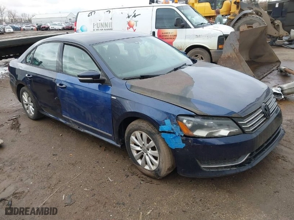 2015 Volkswagen Passat 1.8T S with VIN 1VWAT7A35FC006183, listed as a IAAI auction lot 40901588 with 138,030 mi miles. Bid and sale history available at carsss.com. Image 1.