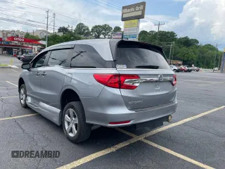 2019 Honda Odyssey EX-L with VIN 5FNRL6H77KB122457, listed as a Copart auction lot 55848825 with 62,462 mi miles and Salvage Title. Bid and sale history available at carsss.com. Image 3.