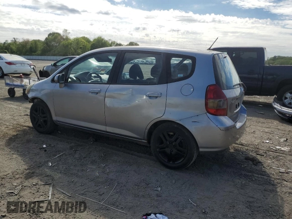 2007 Honda Fit z VIN JHMGD37427S059531, wystawiony jako Copart lot #57025775 z przebiegiem 224 576 mil mil oraz Czysty tytuł • Clean title. Historia ofert i sprzedaży dostępna na DreamBid. Obrazek 2.